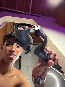 Snapshot of Mauuu18 chatting on 10/26/25, 08:48 Mauuu18 online show from 10/26/25, 08:48