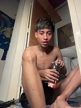 Mauuu18 online show from 04/11/26, 02:38