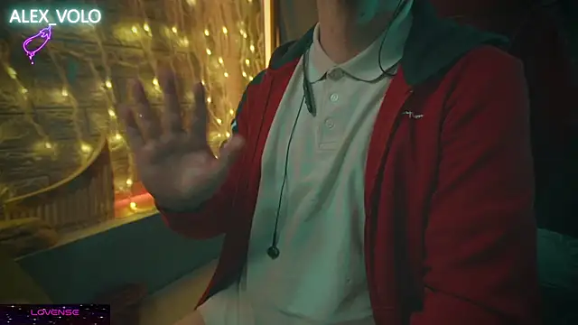 Snapshot of alex-volo chatting on 01/05/25, 03:22 alex-volo online show from 01/05/25, 03:22