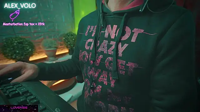 Snapshot of alex-volo chatting on 01/21/25, 08:08 alex-volo online show from 01/21/25, 08:08