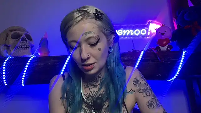 Snapshot of coyemoo chatting on 02/27/25, 10:48 coyemoo online show from 02/27/25, 10:48