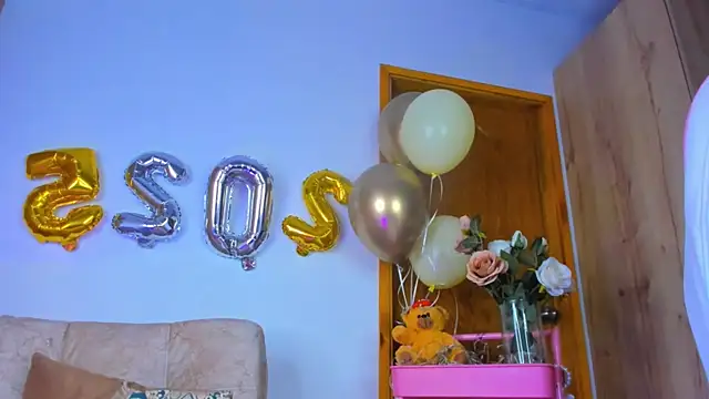 Snapshot of Natasha_hartaman chatting on 12/31/24, 04:35 Natasha hartaman online show from 12/31/24, 04:35