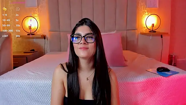 Amy-Saenz online show from 11/21/25, 03:00