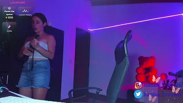 Snapshot of hannaa_brown chatting on 02/18/25, 10:25 hannaa brown online show from 02/18/25, 10:25