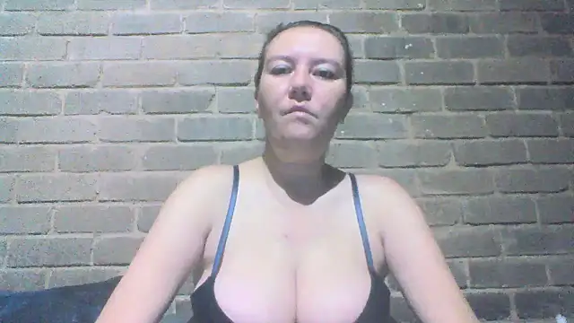 EksJouneMwah online show from 04/29/26, 07:34