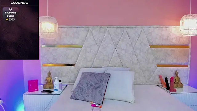 melany saenz online show from 02/13/26, 02:29