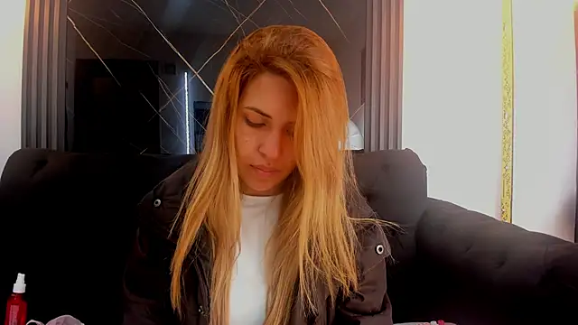 EvaaLovia1 online show from 09/24/25, 01:36