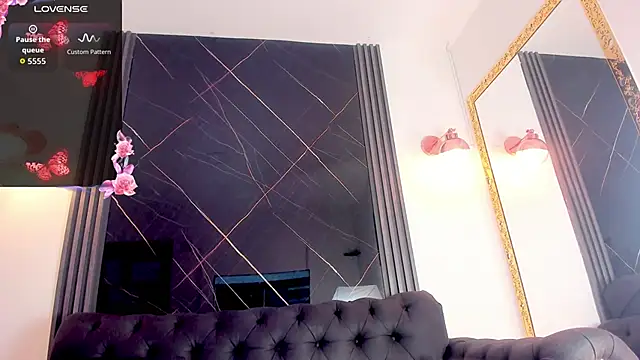 EvaaLovia1 online show from 11/17/25, 02:01