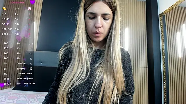 Snapshot of EvaaLovia1 chatting on 03/28/26, 01:33 EvaaLovia1 online show from 03/28/26, 01:33