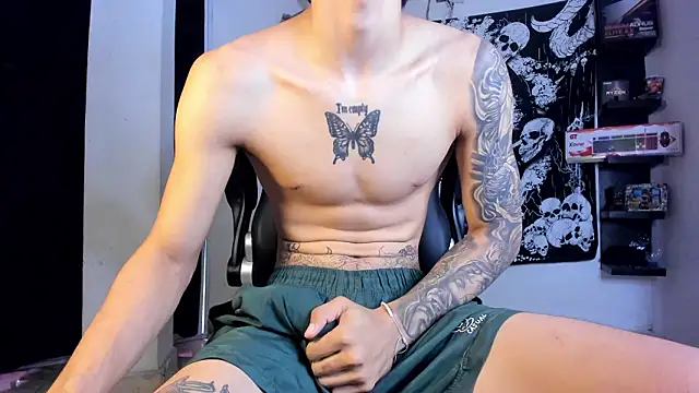 Snakebutterfly online show from 03/04/26, 03:18