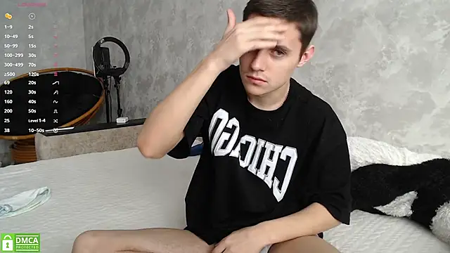 Snapshot of Fire_Ice77 chatting on 12/30/24, 06:20 Fire Ice77 online show from 12/30/24, 06:20