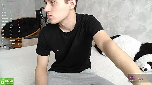 Snapshot of Fire_Ice77 chatting on 01/11/25, 04:59 Fire Ice77 online show from 01/11/25, 04:59