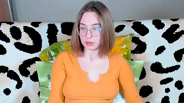 Snapshot of VeronikaKissuchi chatting on 02/20/25, 09:42 VeronikaKissuchi online show from 02/20/25, 09:42