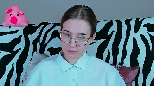 Snapshot of VeronikaKissuchi chatting on 03/06/25, 06:19 VeronikaKissuchi online show from 03/06/25, 06:19