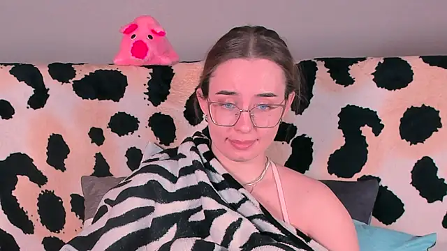 Snapshot of VeronikaKissuchi chatting on 03/20/25, 05:24 VeronikaKissuchi online show from 03/20/25, 05:24