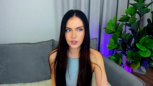 Snapshot of sexyangeloux chatting on 09/26/25, 09:52 sexyangeloux online show from 09/26/25, 09:52