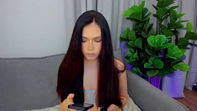 Snapshot of sexyangeloux chatting on 11/08/25, 11:47 sexyangeloux online show from 11/08/25, 11:47