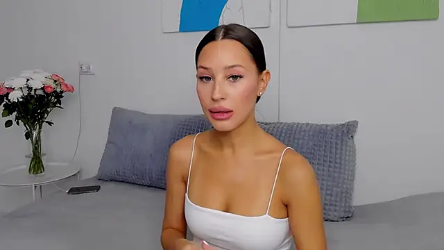 Snapshot of SelenaRousey chatting on 10/11/25, 07:40 SelenaRousey online show from 10/11/25, 07:40