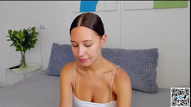 SelenaRousey online show from 06/22/26, 07:49