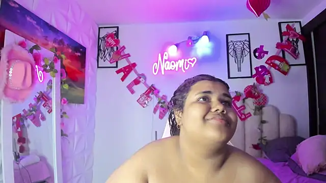 Snapshot of NaomiAsha chatting on 02/19/25, 10:09 NaomiAsha online show from 02/19/25, 10:09