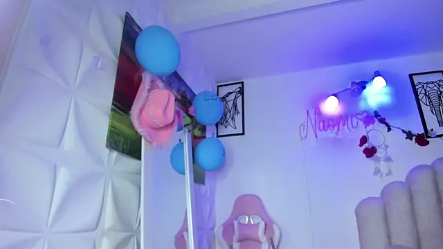 Snapshot of NaomiAsha chatting on 03/17/25, 11:32 NaomiAsha online show from 03/17/25, 11:32