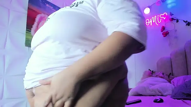 Snapshot of NaomiAsha chatting on 03/21/25, 04:39 NaomiAsha online show from 03/21/25, 04:39