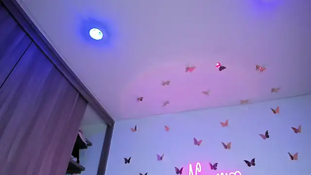 Snapshot of NaomiAsha chatting on 11/08/25, 10:41 NaomiAsha online show from 11/08/25, 10:41