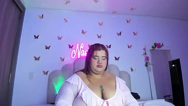 Snapshot of NaomiAsha chatting on 11/17/25, 10:26 NaomiAsha online show from 11/17/25, 10:26