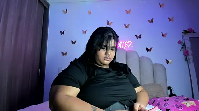 Snapshot of NaomiAsha chatting on 11/29/25, 12:46 NaomiAsha online show from 11/29/25, 12:46