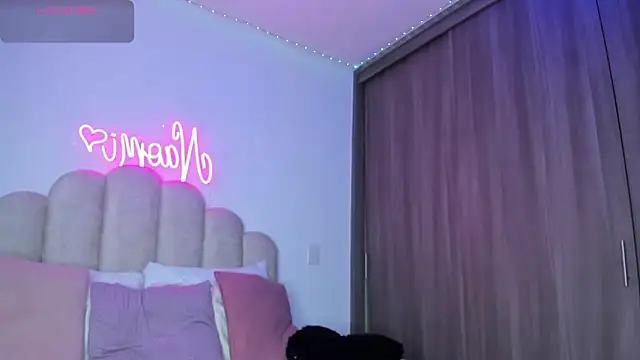 NaomiAsha online show from 02/19/26, 08:27