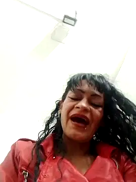 Snapshot of AlexandraJones_ chatting on 03/17/25, 12:08 AlexandraJones online show from 03/17/25, 12:08