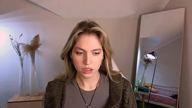 Niky  Jess online show from 01/21/25, 08:11