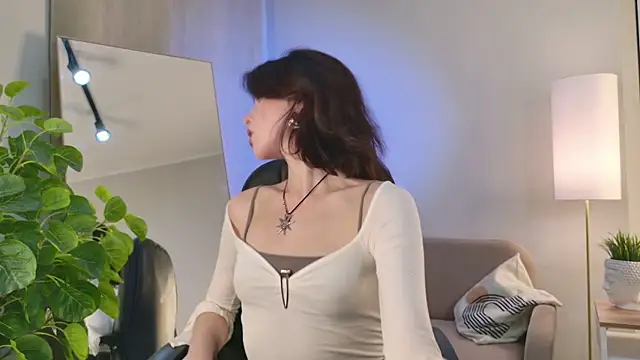 Niky  Jess online show from 10/13/25, 02:39