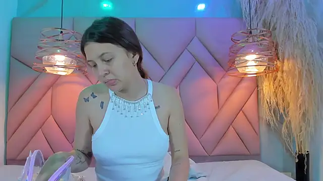 AngelaaCute  online show from 01/12/25, 11:50