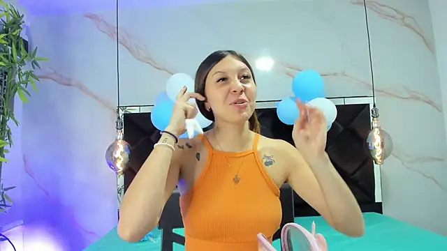 AngelaaCute  online show from 09/27/25, 12:21