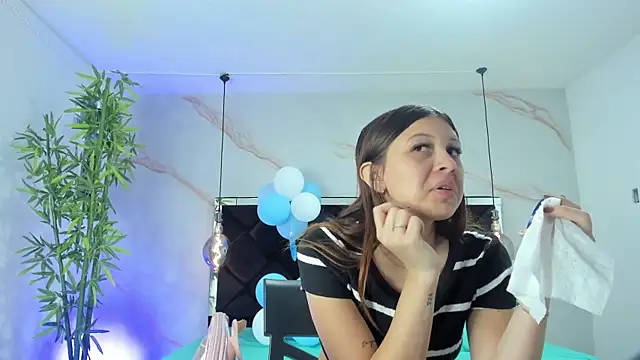 AngelaaCute  online show from 10/01/25, 12:11