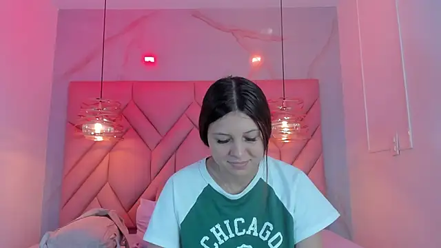 AngelaaCute  online show from 06/06/26, 12:10