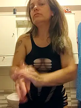 Snapshot of Dark_Angel_22 chatting on 10/03/25, 06:16 Dark Angel 22 online show from 10/03/25, 06:16