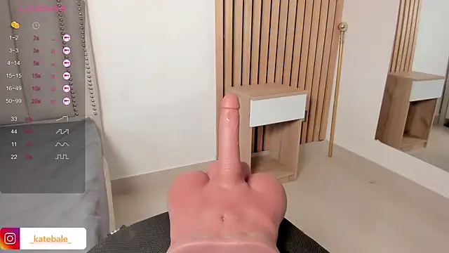 Snapshot of Kate_bale chatting on 01/13/25, 08:04 Kate bale online show from 01/13/25, 08:04