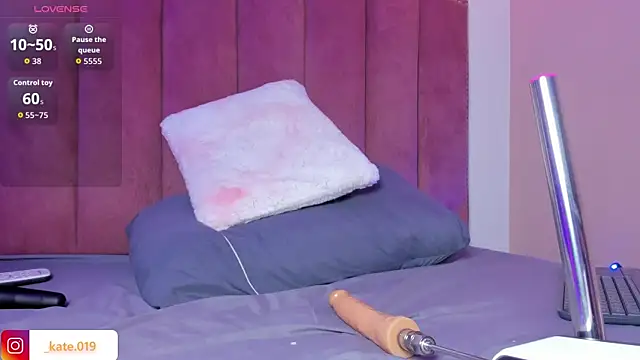 Snapshot of Kate_bale chatting on 10/09/25, 08:40 Kate bale online show from 10/09/25, 08:40