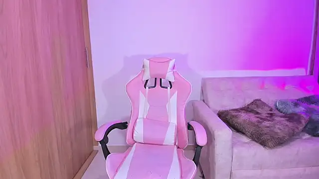 annika taylor online show from 02/22/25, 12:05