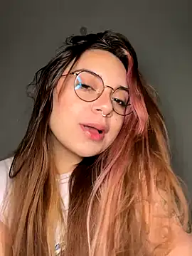 Snapshot of NatyOlson chatting on 09/12/25, 06:57 NatyOlson online show from 09/12/25, 06:57