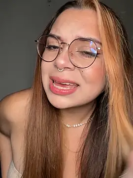 Snapshot of NatyOlson chatting on 09/27/25, 03:33 NatyOlson online show from 09/27/25, 03:33