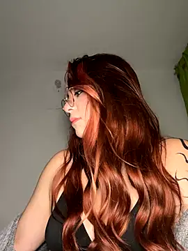 Snapshot of NatyOlson chatting on 11/15/25, 01:14 NatyOlson online show from 11/15/25, 01:14