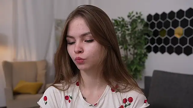 Snapshot of CherrylReid chatting on 12/05/24, 08:22 CherrylReid online show from 12/05/24, 08:22