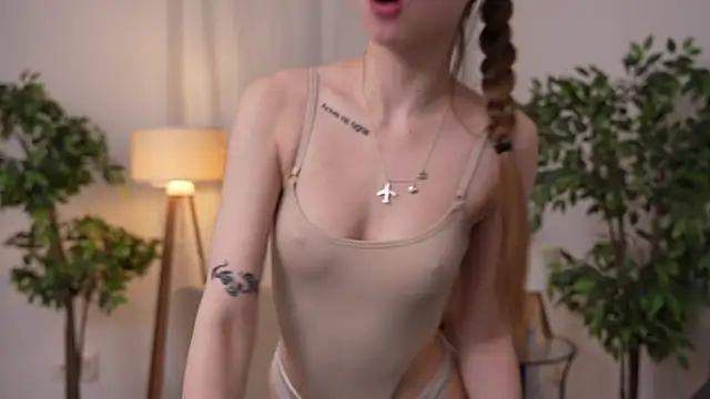 Snapshot of CherrylReid chatting on 12/19/24, 11:25 CherrylReid online show from 12/19/24, 11:25