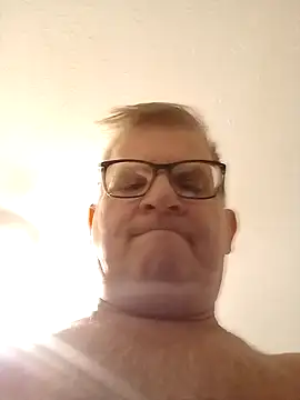 Snapshot of J83560Jason chatting on 10/03/25, 04:15 J83560Jason online show from 10/03/25, 04:15