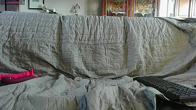 LauraMonolo online show from 06/05/26, 06:52
