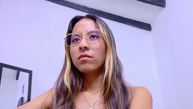 Skinny hottie18 online show from 01/22/25, 01:32