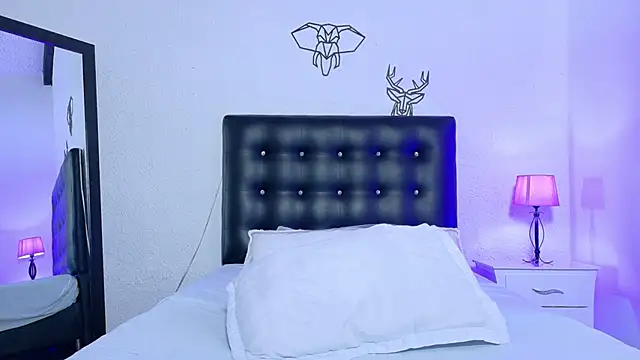 Skinny hottie18 online show from 02/10/25, 01:55